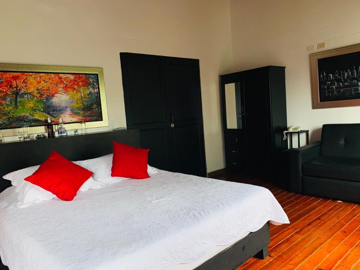 Hotel Lleras Premium #1 Medellin Ngoại thất bức ảnh